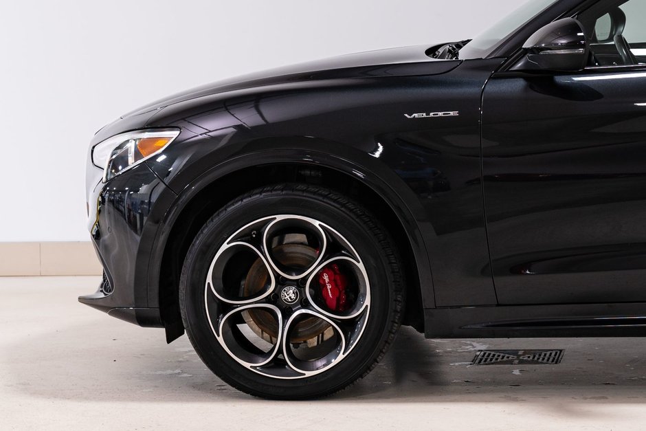 2022 Alfa Romeo Stelvio Veloce-9