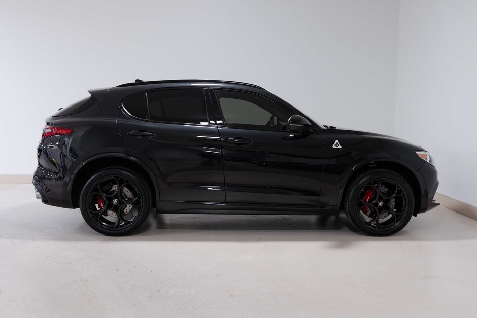 2023 Alfa Romeo Stelvio Quadrifoglio-3