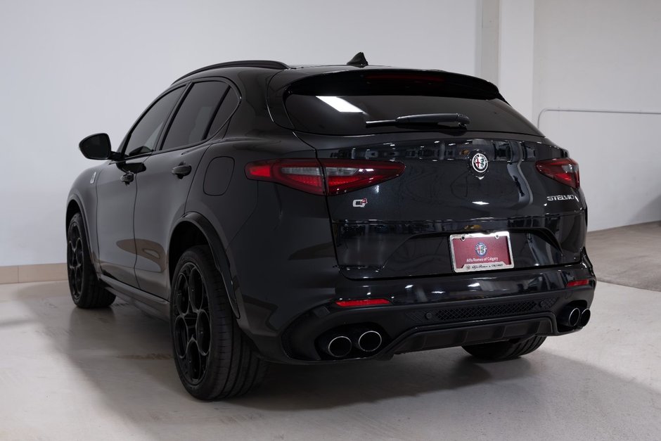 2023 Alfa Romeo Stelvio Quadrifoglio-6