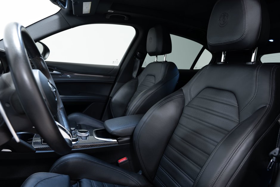 2023 Alfa Romeo Stelvio Quadrifoglio-10