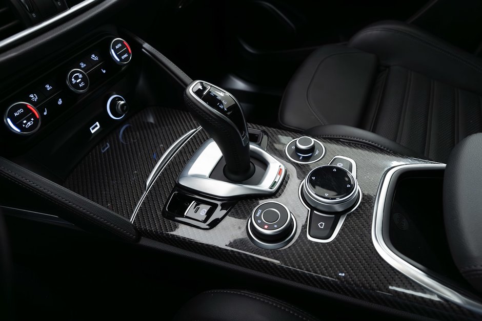 2023 Alfa Romeo Stelvio Quadrifoglio-16