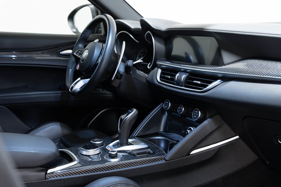 2023 Alfa Romeo Stelvio Quadrifoglio-20
