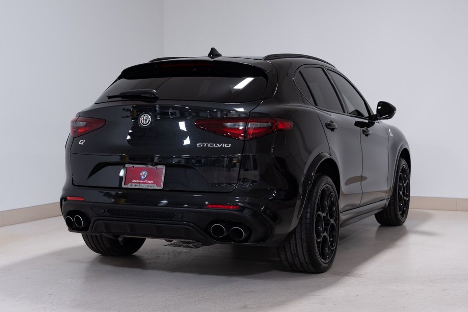 2023 Alfa Romeo Stelvio Quadrifoglio-4