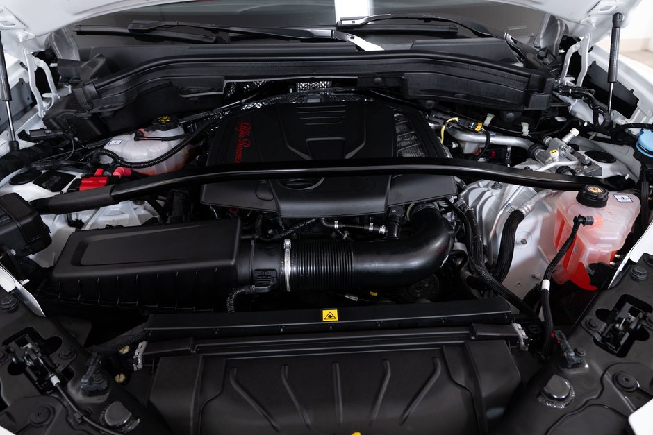 2024 Alfa Romeo Stelvio Veloce-9