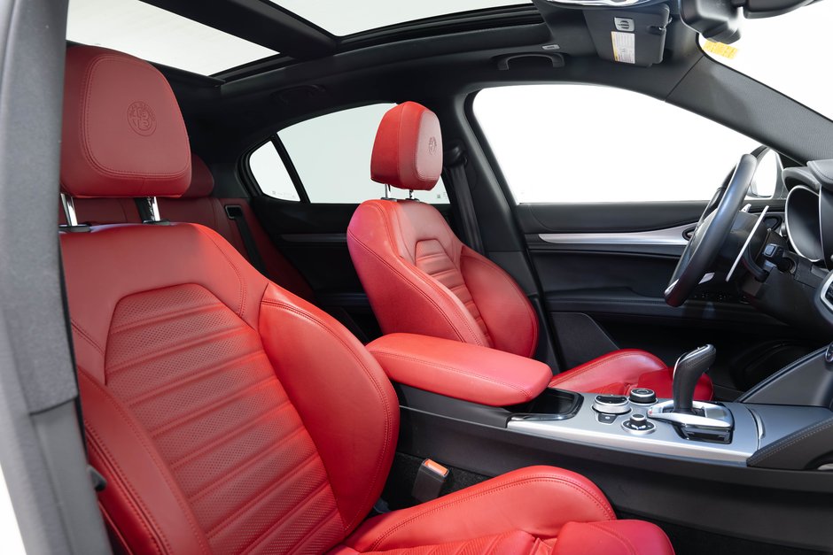 2024 Alfa Romeo Stelvio Veloce-19