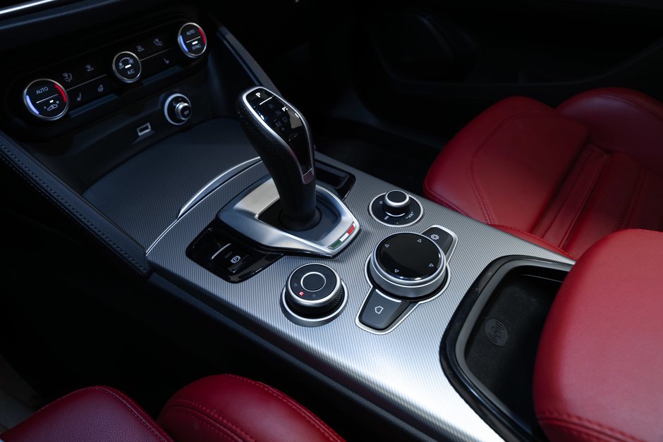 2024 Alfa Romeo Stelvio Veloce-16