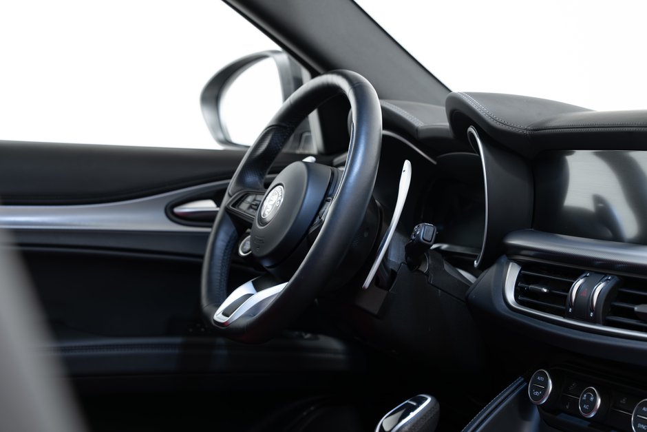 2024 Alfa Romeo Stelvio Veloce-22