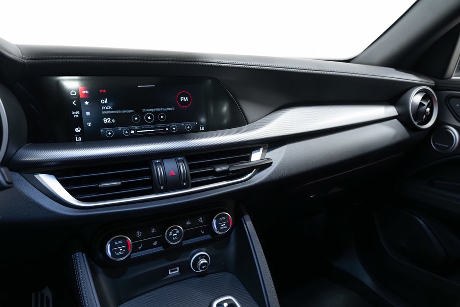 2024 Alfa Romeo Stelvio Veloce-17