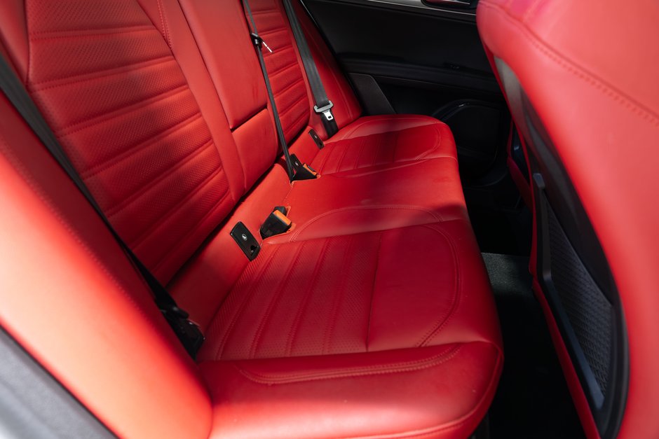 2024 Alfa Romeo Stelvio Veloce-28