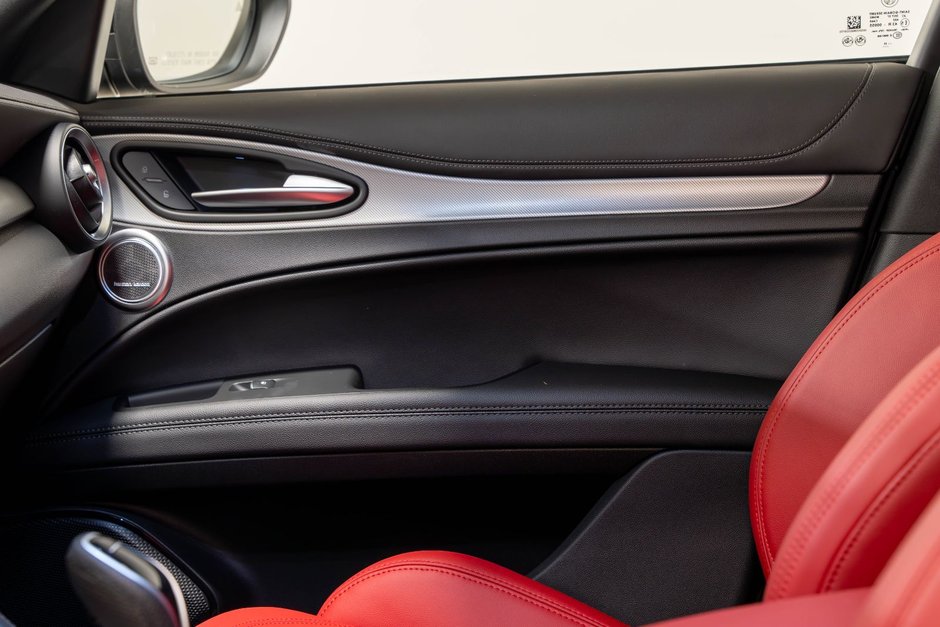 2026 Alfa Romeo Stelvio Veloce-13