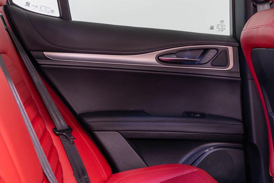 2026 Alfa Romeo Stelvio Veloce-27
