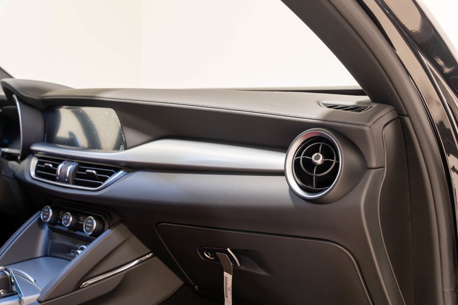 2026 Alfa Romeo Stelvio Veloce-22
