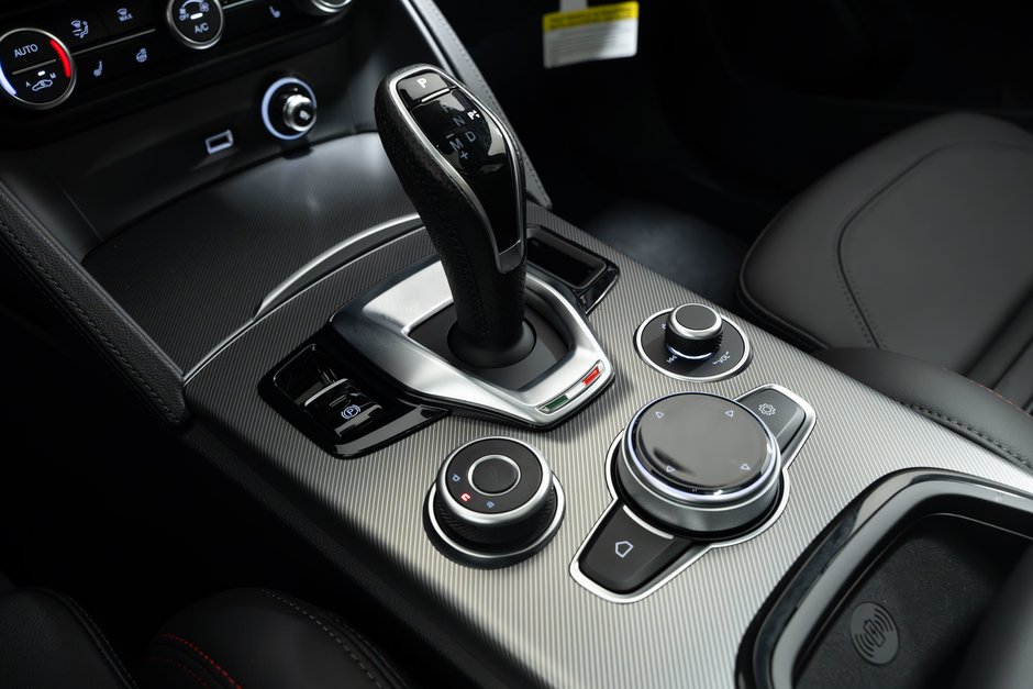 2026 Alfa Romeo Stelvio Veloce-17