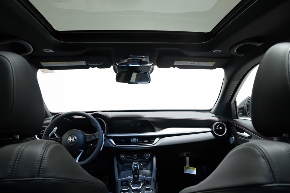 2026 Alfa Romeo Stelvio Veloce-25