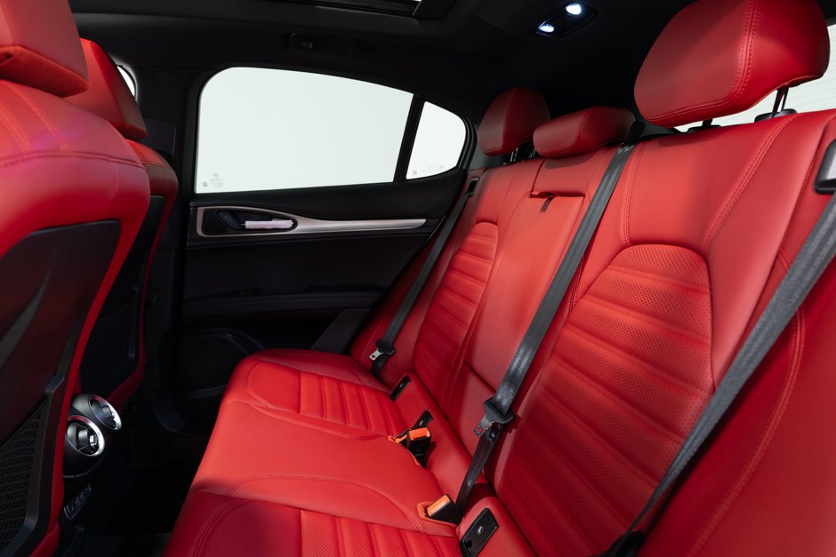 2026 Alfa Romeo Stelvio Veloce-24
