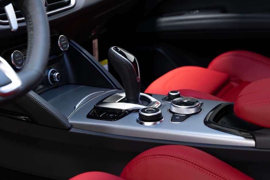 2026 Alfa Romeo Stelvio Veloce-14
