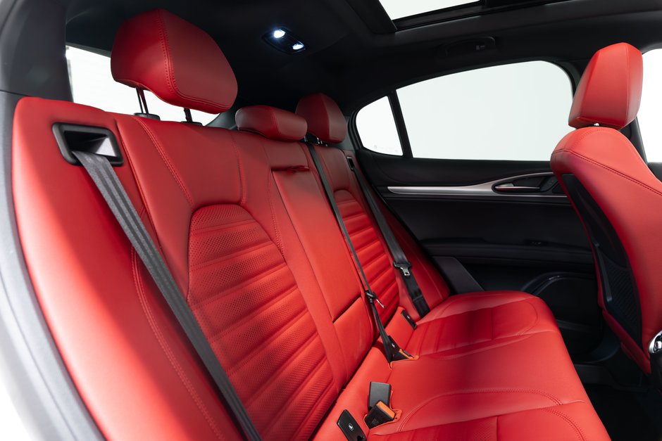 2026 Alfa Romeo Stelvio Veloce-27