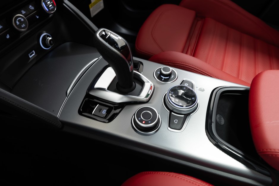 2026 Alfa Romeo Stelvio Veloce-17