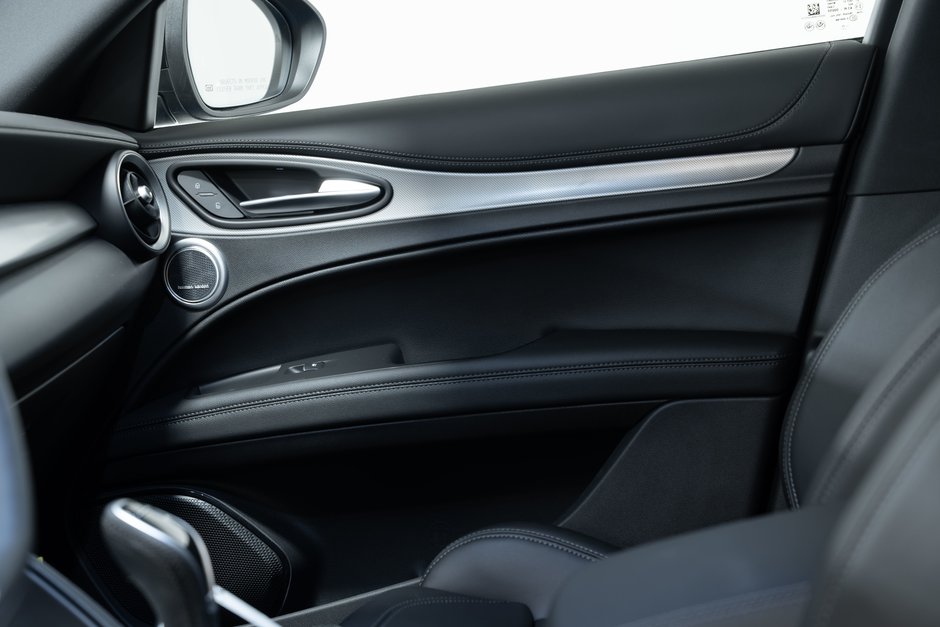 2026 Alfa Romeo Stelvio Veloce-10