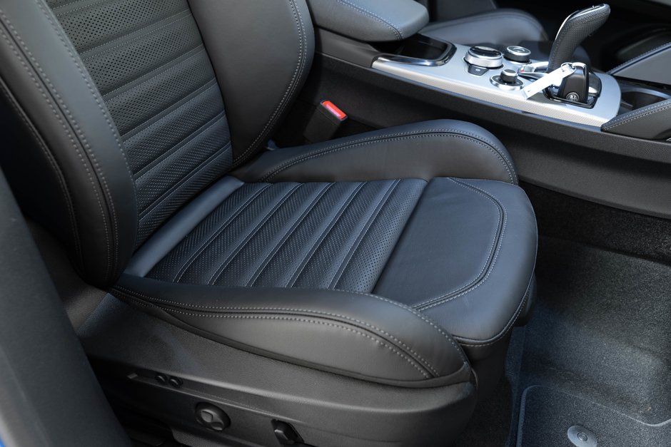 2026 Alfa Romeo Stelvio Veloce-19