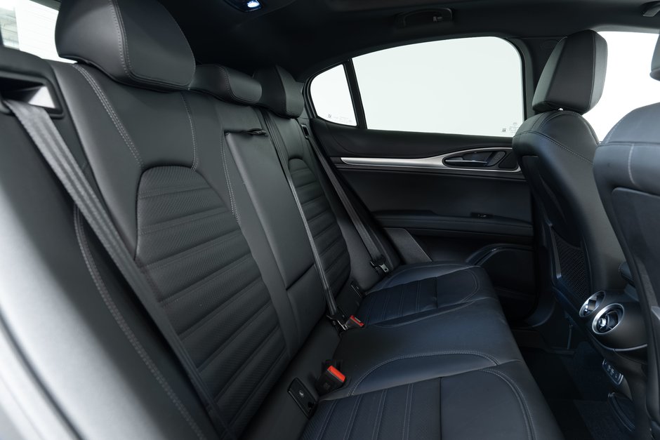 2026 Alfa Romeo Stelvio Veloce-26