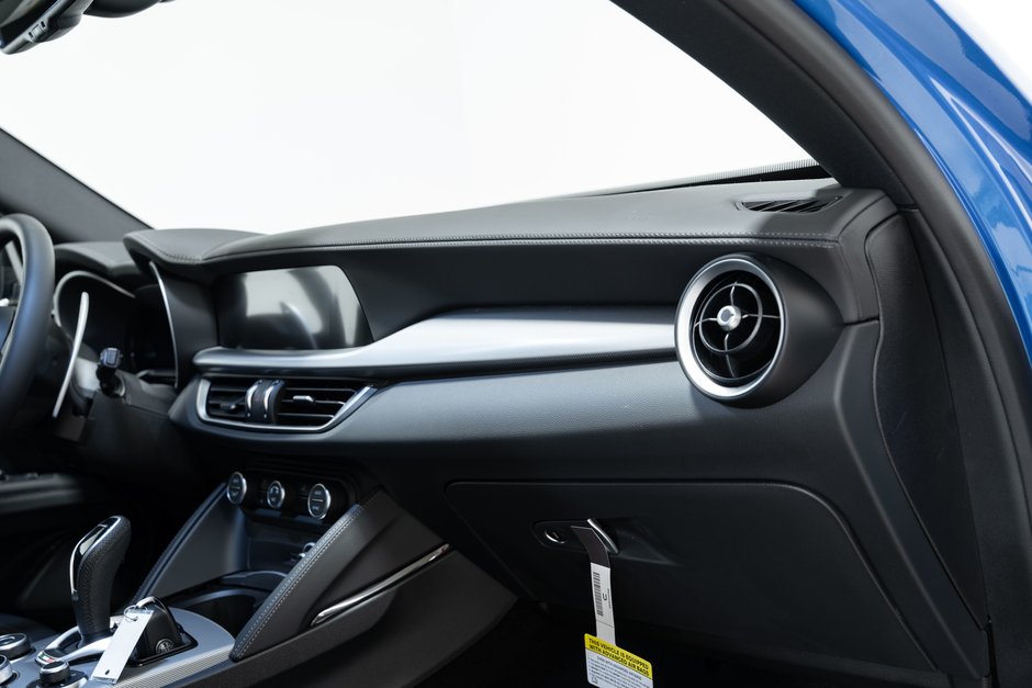 2026 Alfa Romeo Stelvio Veloce-21