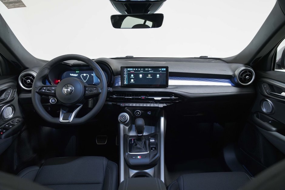2024 Alfa Romeo Tonale Veloce-36