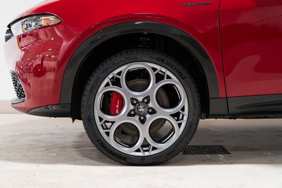 2024 Alfa Romeo Tonale Veloce-13