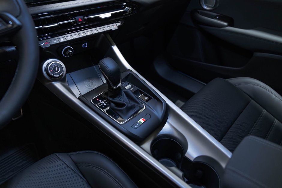 2024 Alfa Romeo Tonale Veloce-23