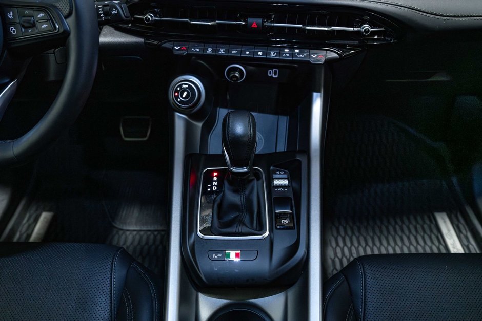 2024 Alfa Romeo Tonale Veloce-25