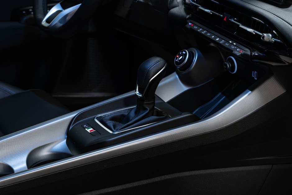 2024 Alfa Romeo Tonale Veloce-30