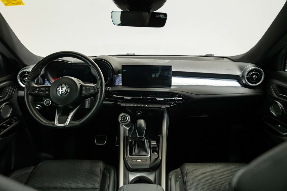 2025 Alfa Romeo Tonale Intensa-29