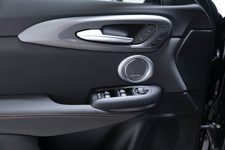 2025 Alfa Romeo Tonale AWD-11