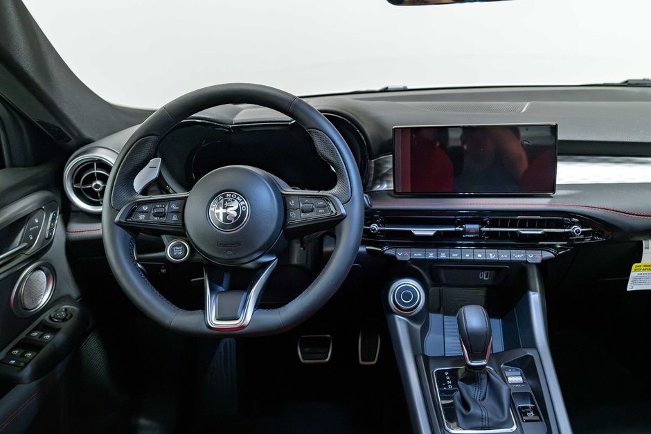 2026 Alfa Romeo Tonale Veloce-16