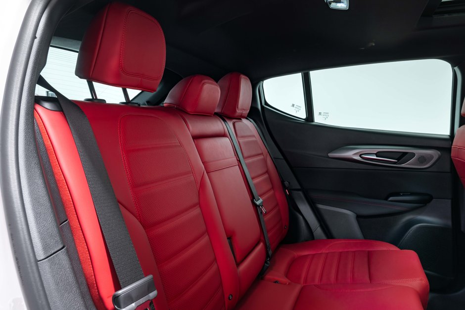 2026 Alfa Romeo Tonale Veloce-29