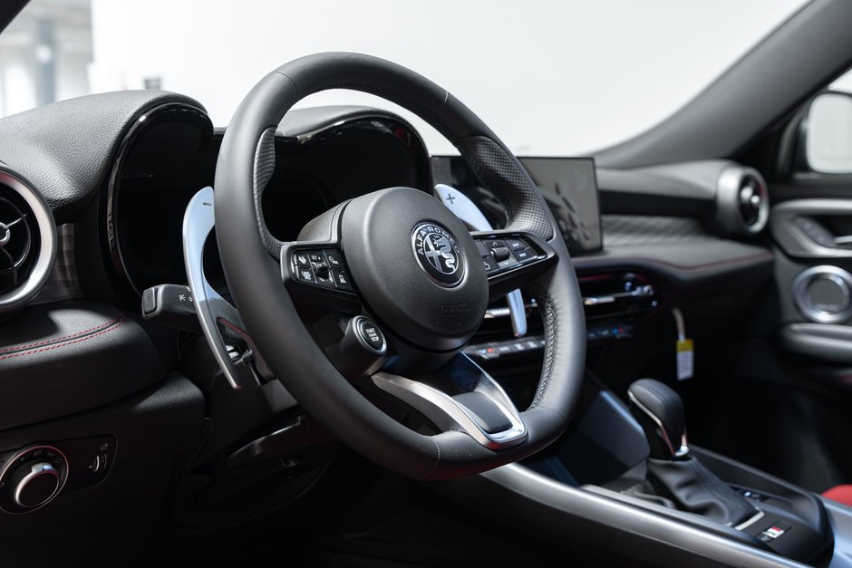 2026 Alfa Romeo Tonale Veloce-14