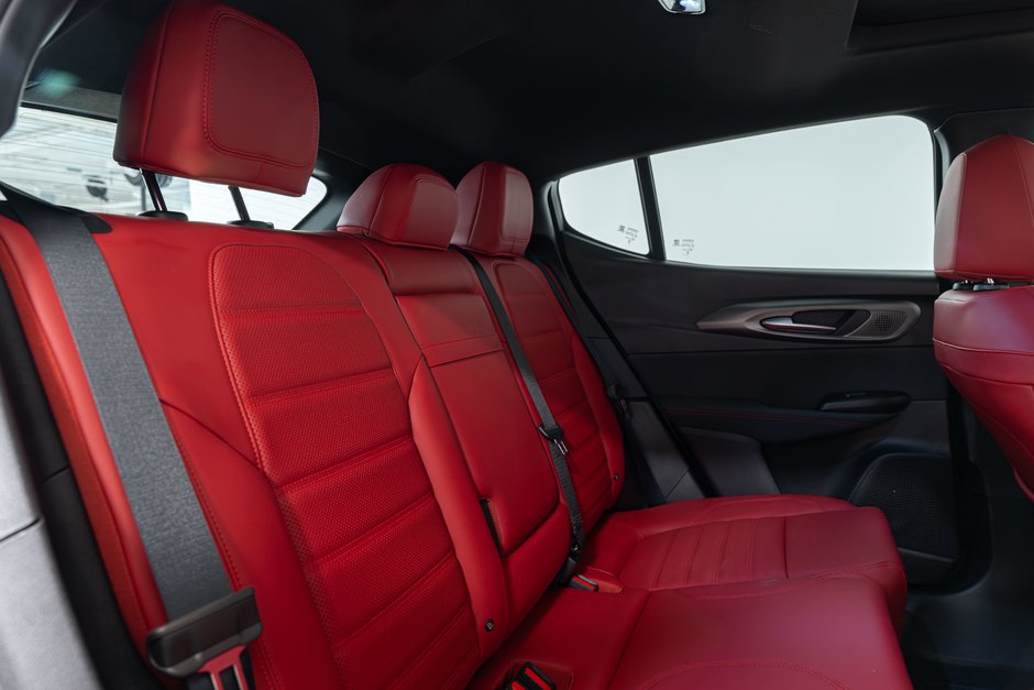 2026 Alfa Romeo Tonale Veloce-28