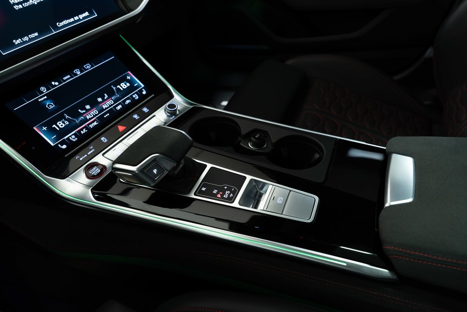 2025 Audi RS 6 Avant performance-17