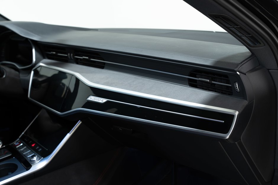 2025 Audi RS 6 Avant performance-22