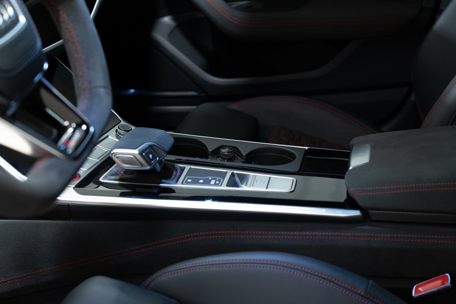 2025 Audi RS 6 Avant performance-16