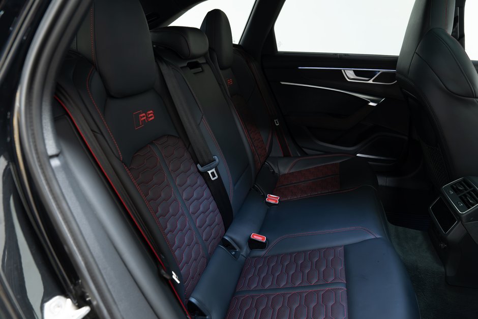 2025 Audi RS 6 Avant performance-26