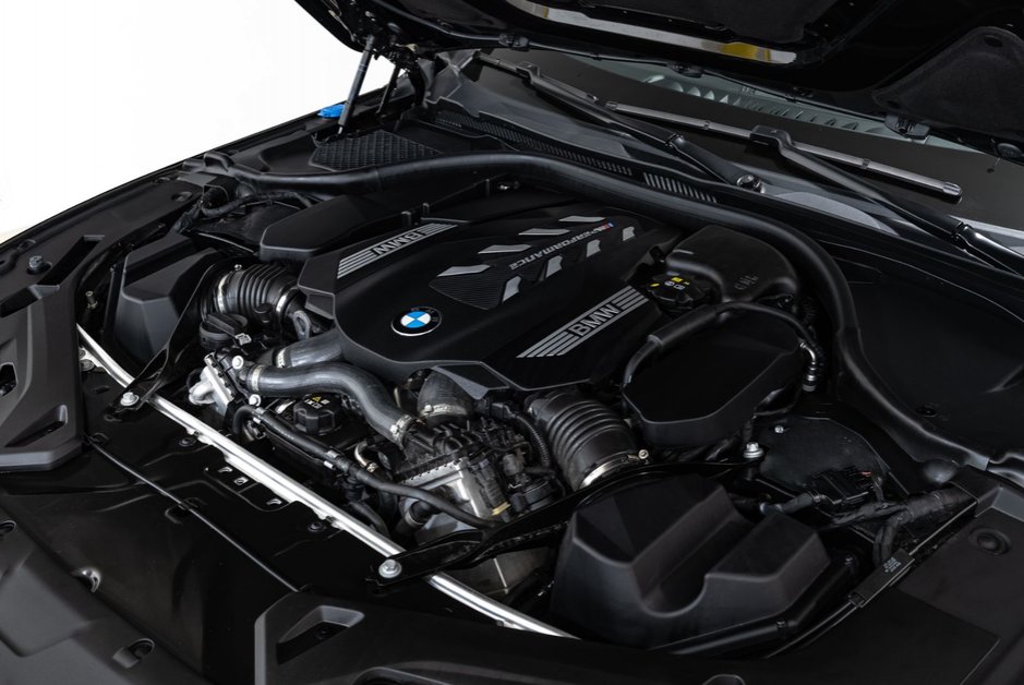 2025 BMW 8 Series M850i xDrive-10