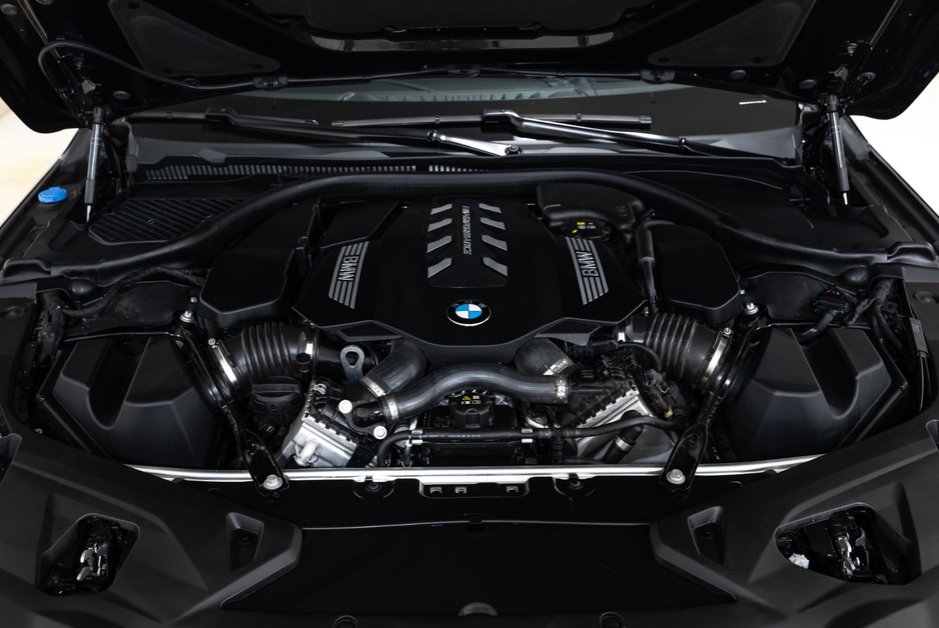 2025 BMW 8 Series M850i xDrive-9