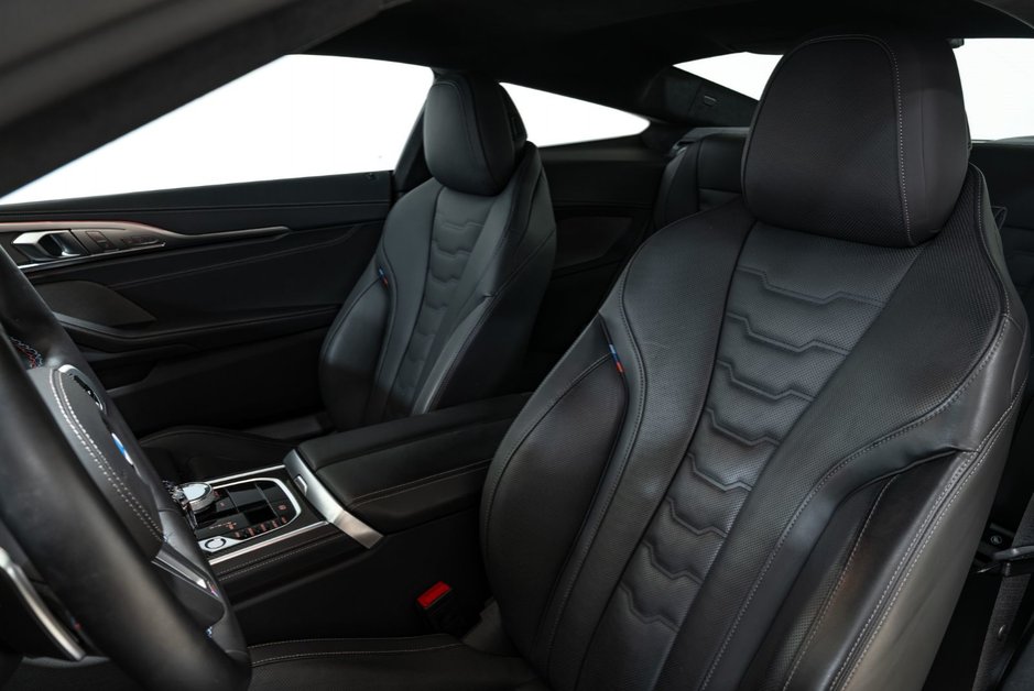 2025 BMW 8 Series M850i xDrive-12