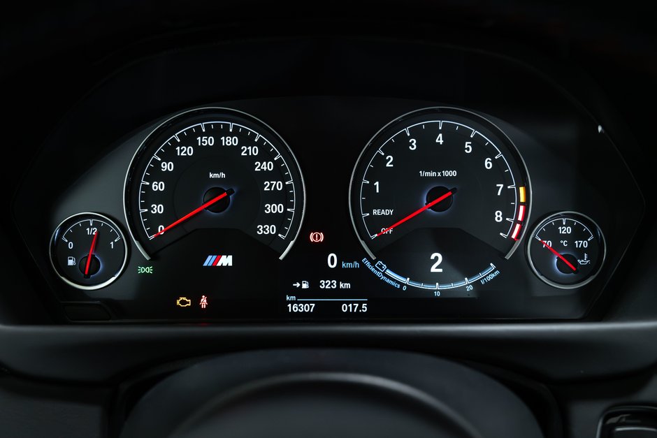 2017 BMW M4 Coupe-16