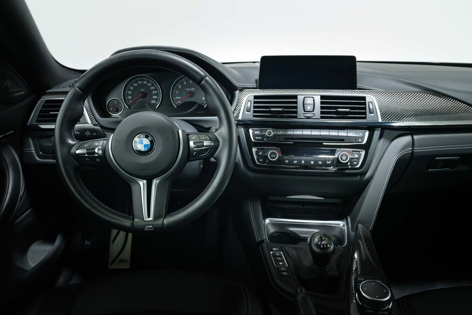 2017 BMW M4 Coupe-17