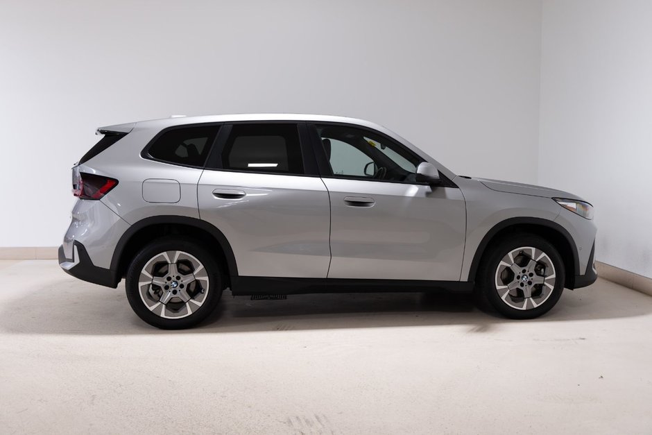 2024 BMW X1 xDrive28i-3