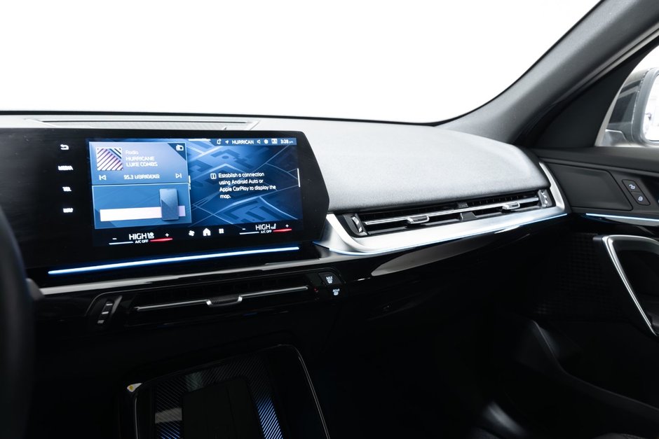2025 BMW X2 xDrive28i-16