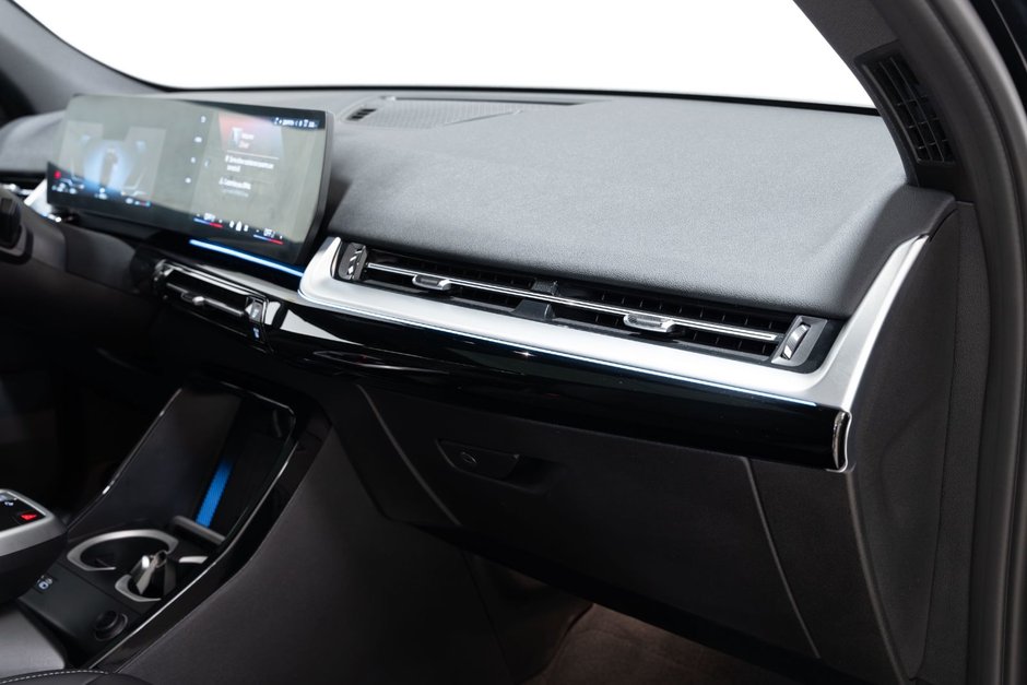 2025 BMW X2 xDrive28i-22