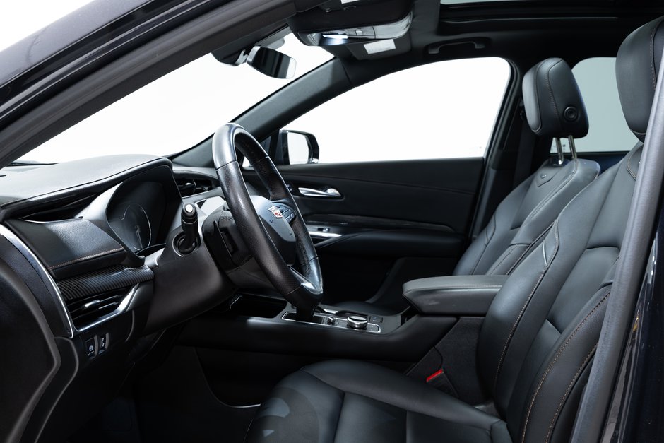 2023 Cadillac XT4 AWD Sport-10